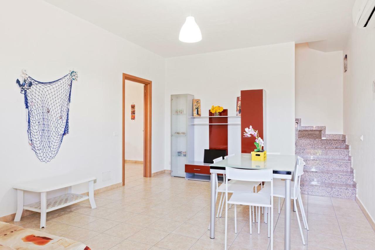 Focallo Seaside Holiday Flat Santa Maria Del Focallo Kültér fotó