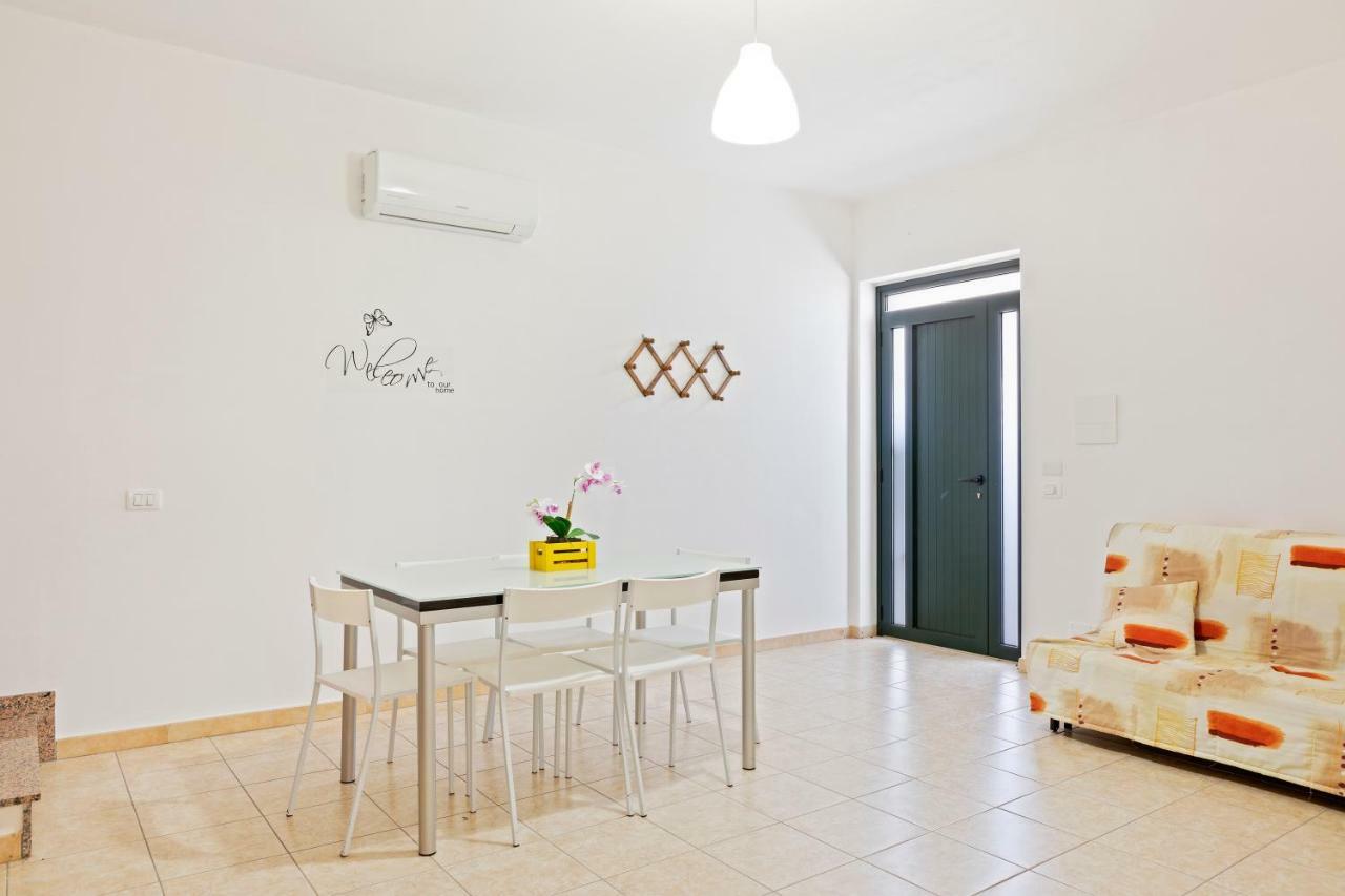 Focallo Seaside Holiday Flat Santa Maria Del Focallo Kültér fotó